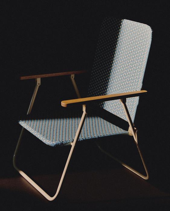 BEACH CHAIR WITH WOODEN ARMRESTS