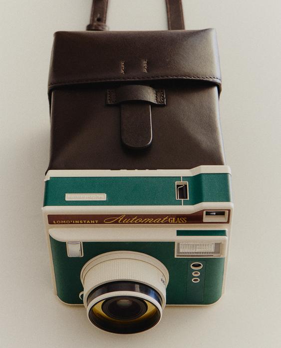 LOMOGRAPHY INSTANT CAMERA AND CAMERA CASE