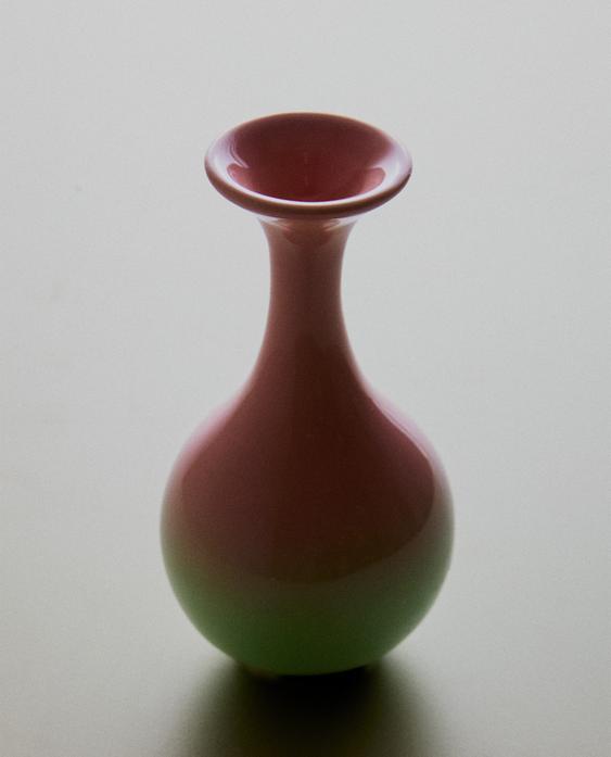 SMALL OMBRÉ CERAMIC VASE
