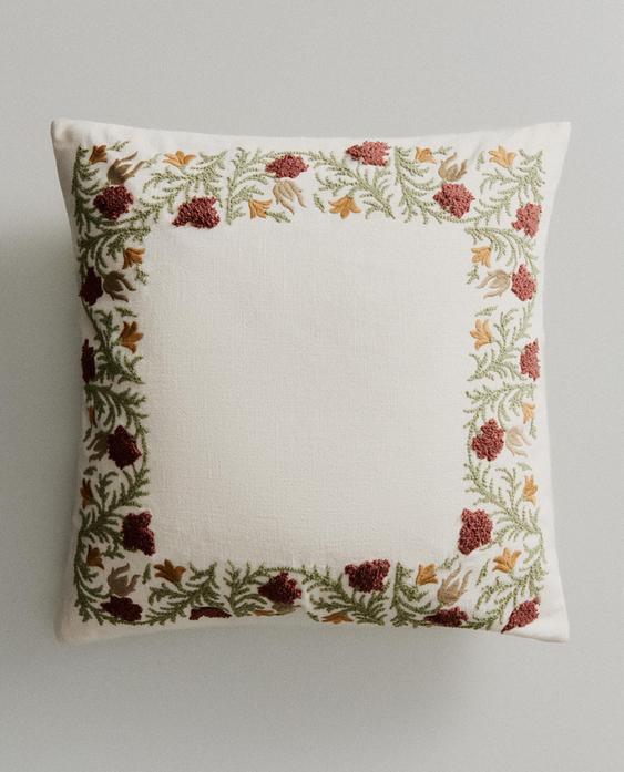 TUFTING CUSHION COVER