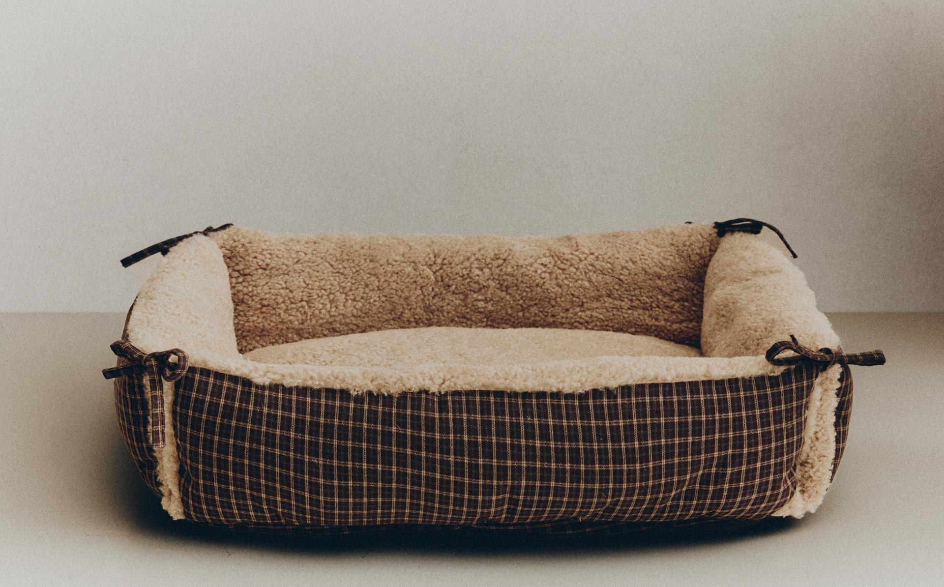 CHECK BED FOR PETS