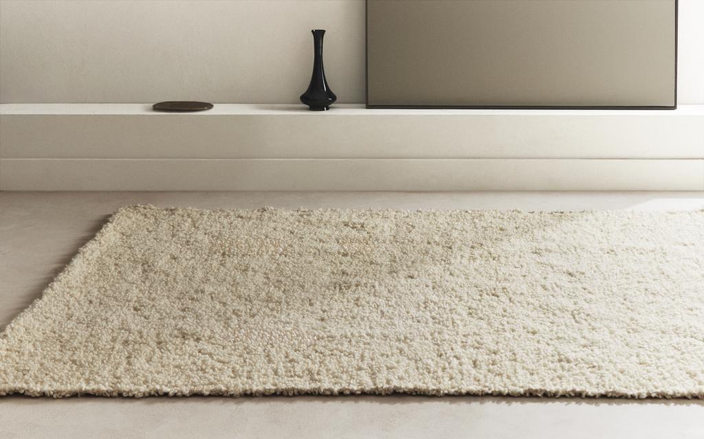 BOUCLÉ WOOL RUG