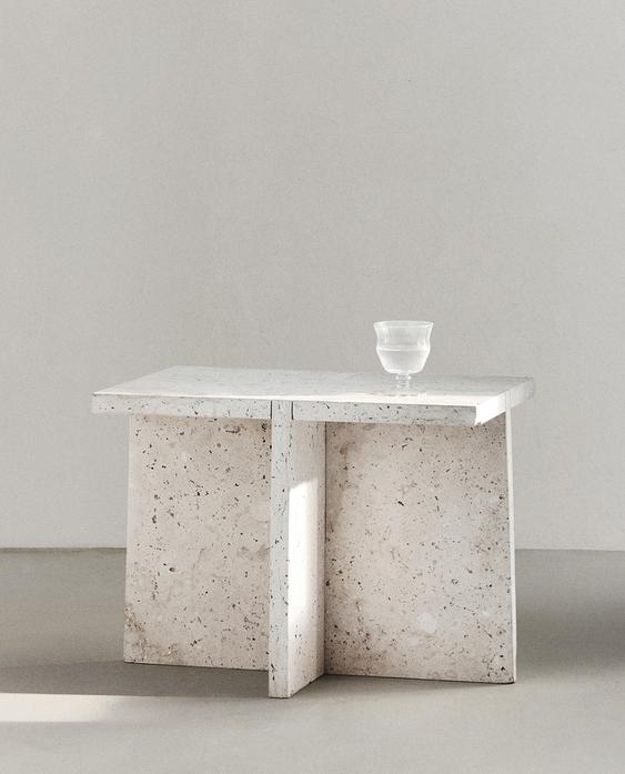 SIDE TABLE 01