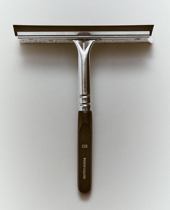 WOODEN GLASS CLEANER