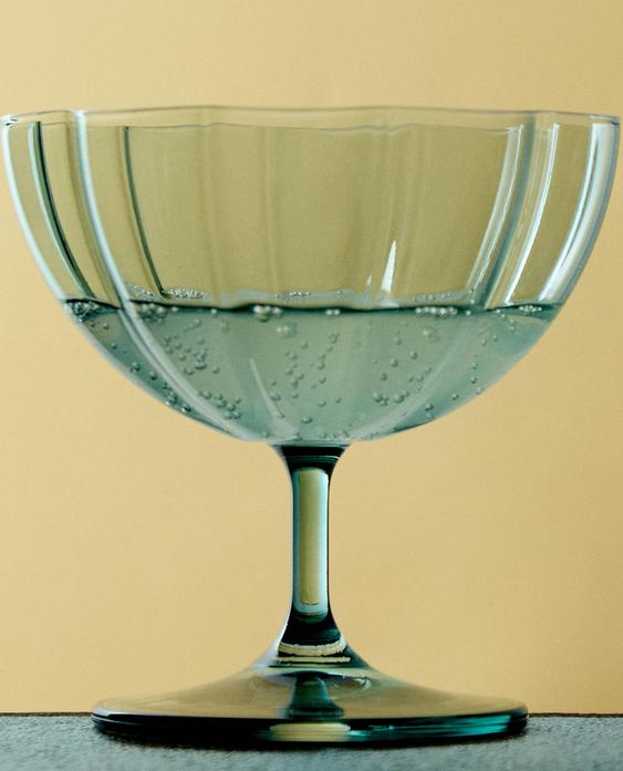 WAVY GLASS ICE-CREAM CUP