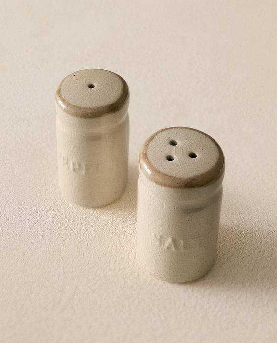 粗陶盐罐和胡椒罐套装