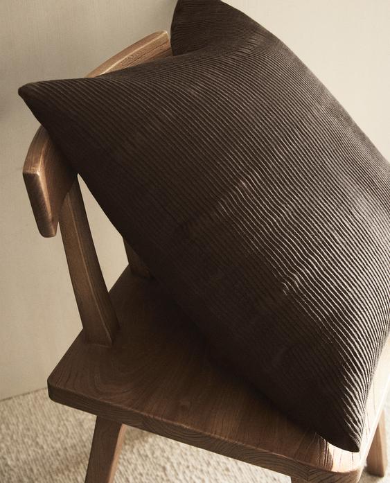 GATHERED QUILT CUSHION COVER