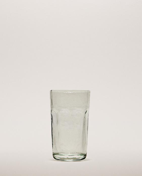 HAMMERED GLASS TUMBLER WITH RAISED DESIGN HAMMERED GLASS TUMBLER WITH RAISED DESIGN