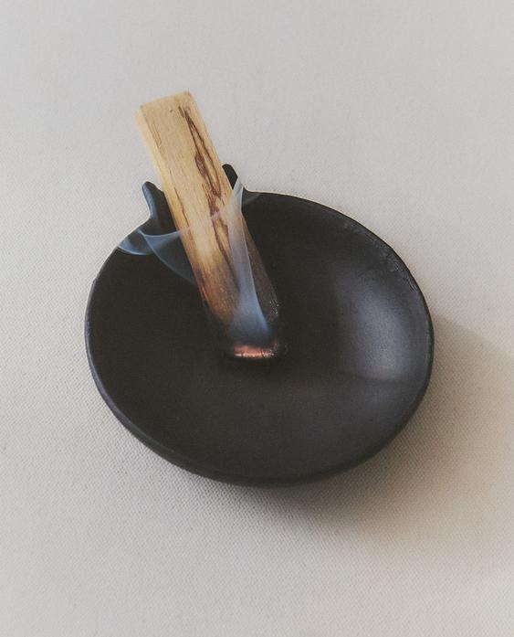 带支架陶瓷香薰炉