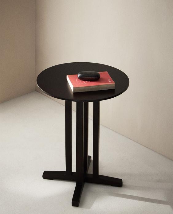 ROUND SIDE TABLE