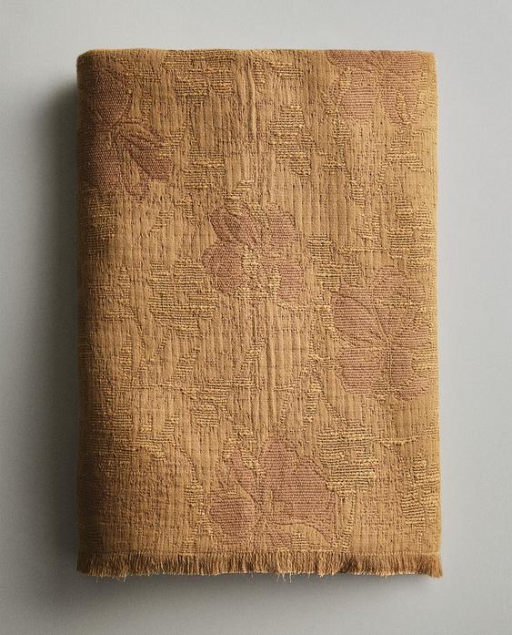 FLORAL JACQUARD THROW FLORAL JACQUARD THROW