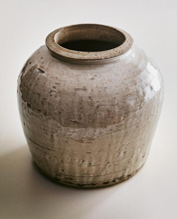 CERAMIC VASE