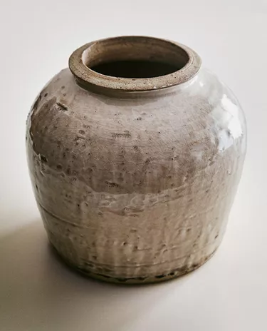 CERAMIC VASE