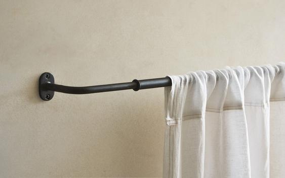 EXTENDIBLE METALLIC CURTAIN POLE