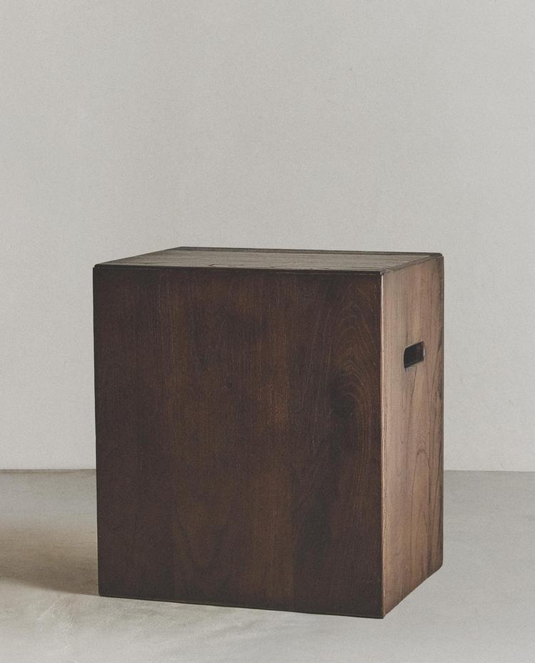 WOODEN CUBE SIDE TABLE