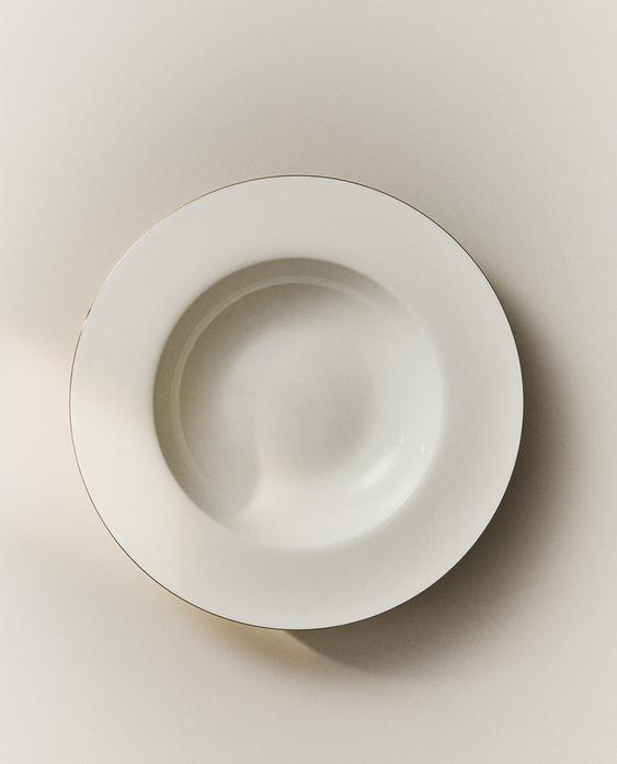 RIMMED BONE CHINA SOUP PLATE