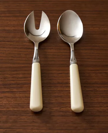 SALAD CUTLERY SET WITH COLOURED HANDLE (SET OF 2)