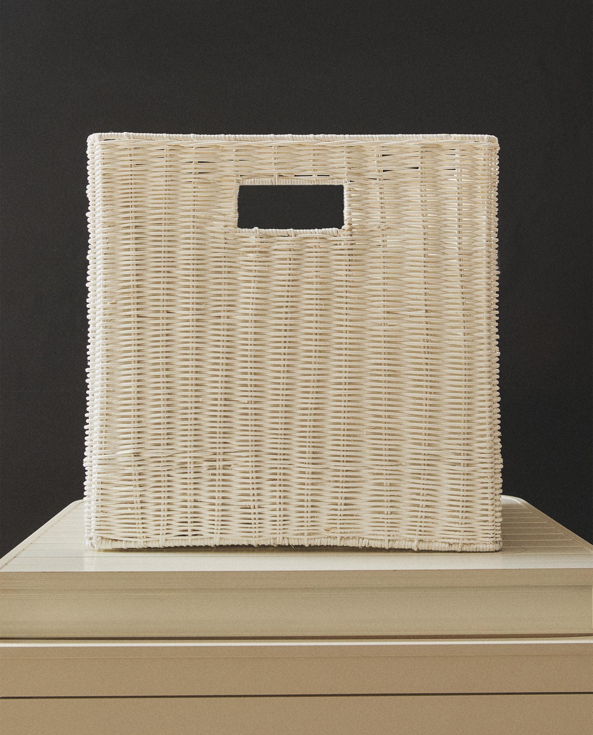 SQUARE RATTAN BASKET SQUARE RATTAN BASKET
