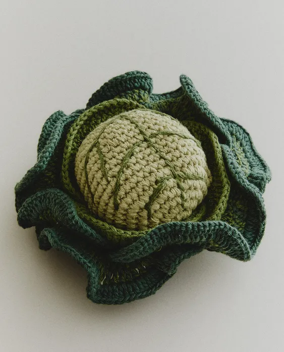 LETTUCE PET TOY