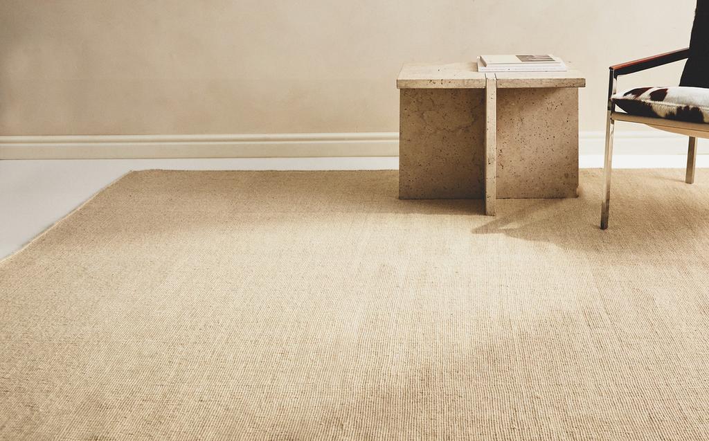 WAVY LINE WOOL RUG