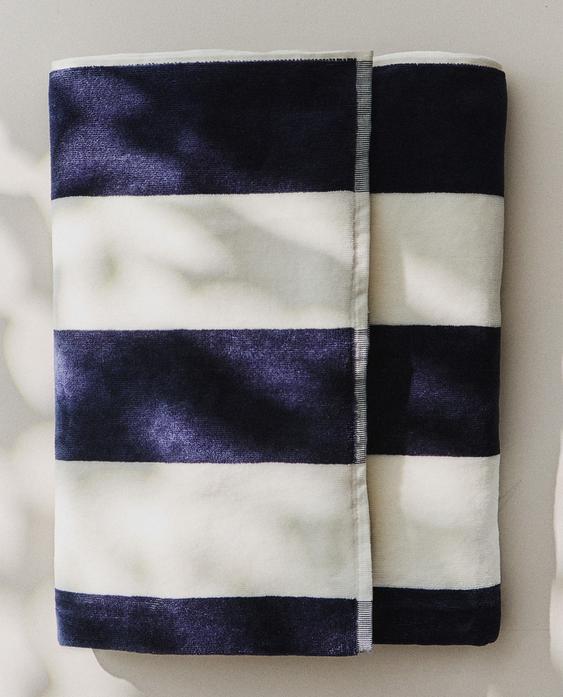 STRIPED BEACH TOWEL