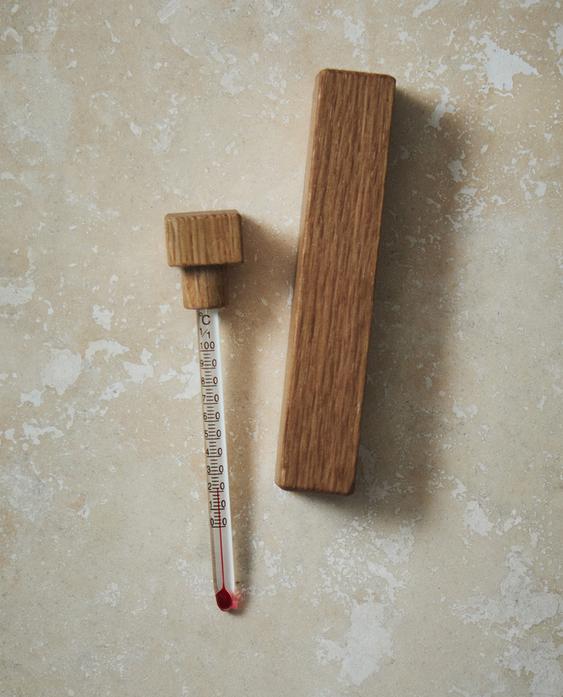 WOODEN THERMOMETER WOODEN THERMOMETER