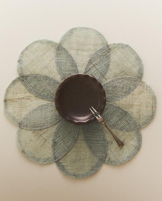 FLOWER RAMIE PLACEMAT FLOWER RAMIE PLACEMAT