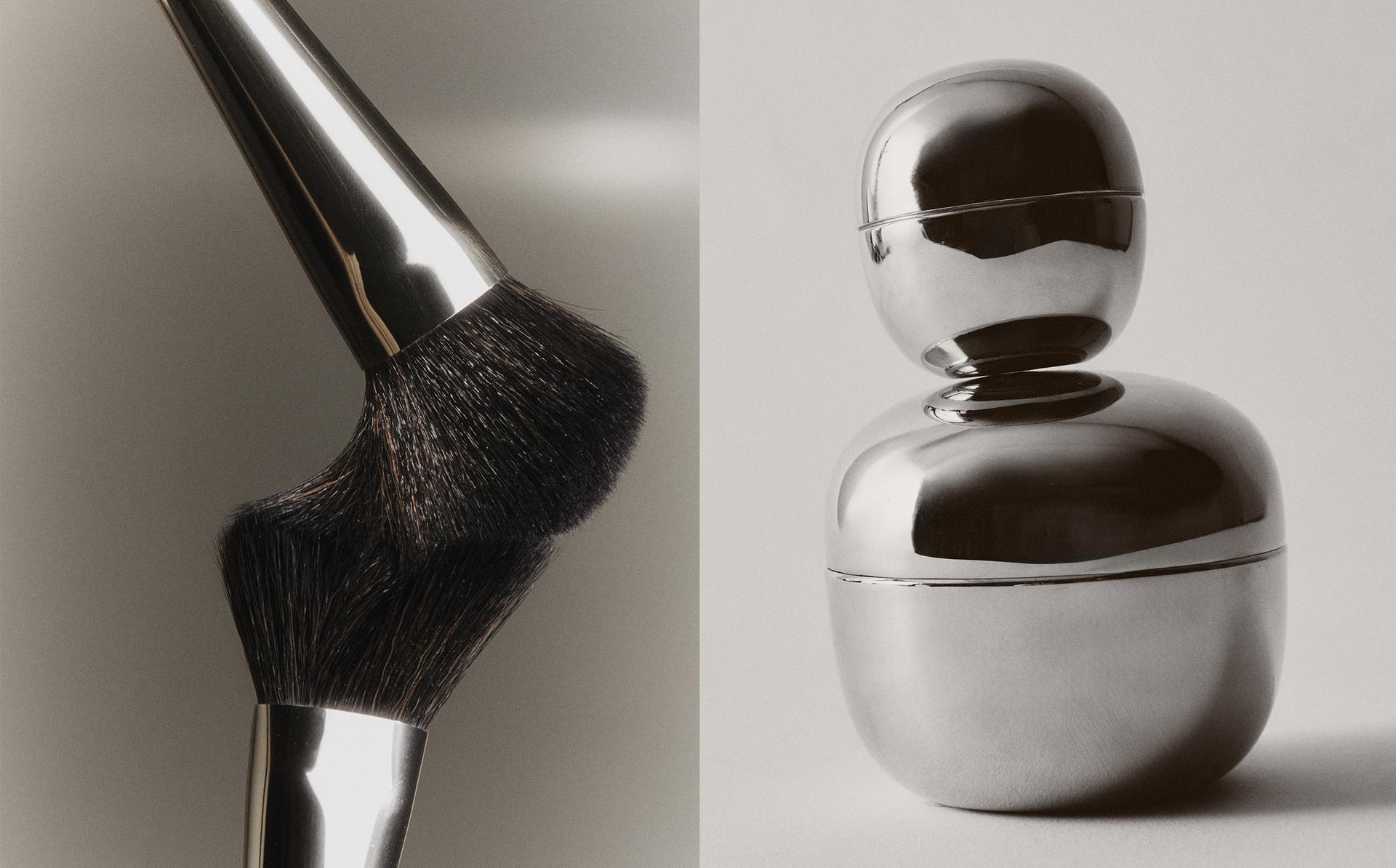 SET OF STAINLESS STEEL BRUSHES AND ROUND BOX