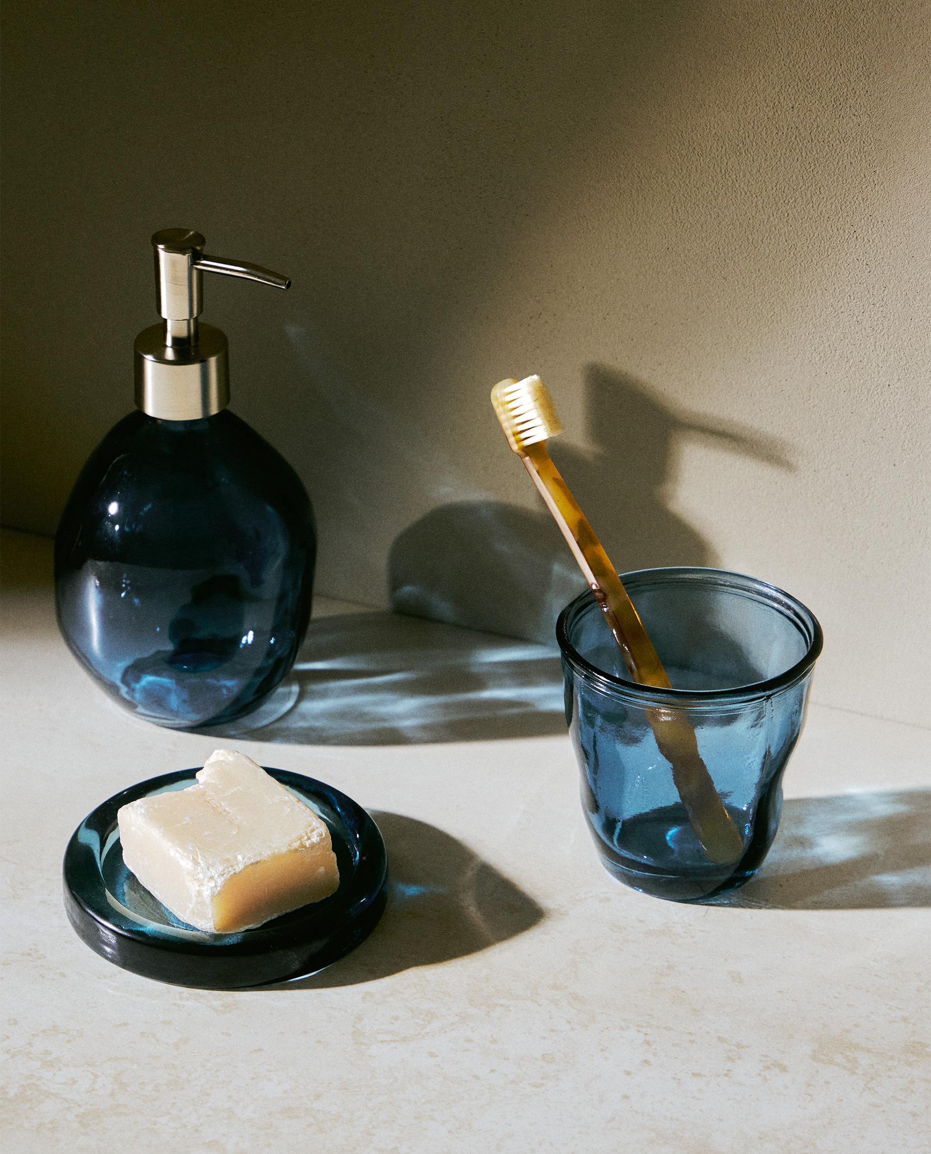 BLUE GLASS BATHROOM SET BLUE GLASS BATHROOM SET