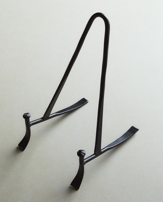 METAL STAND