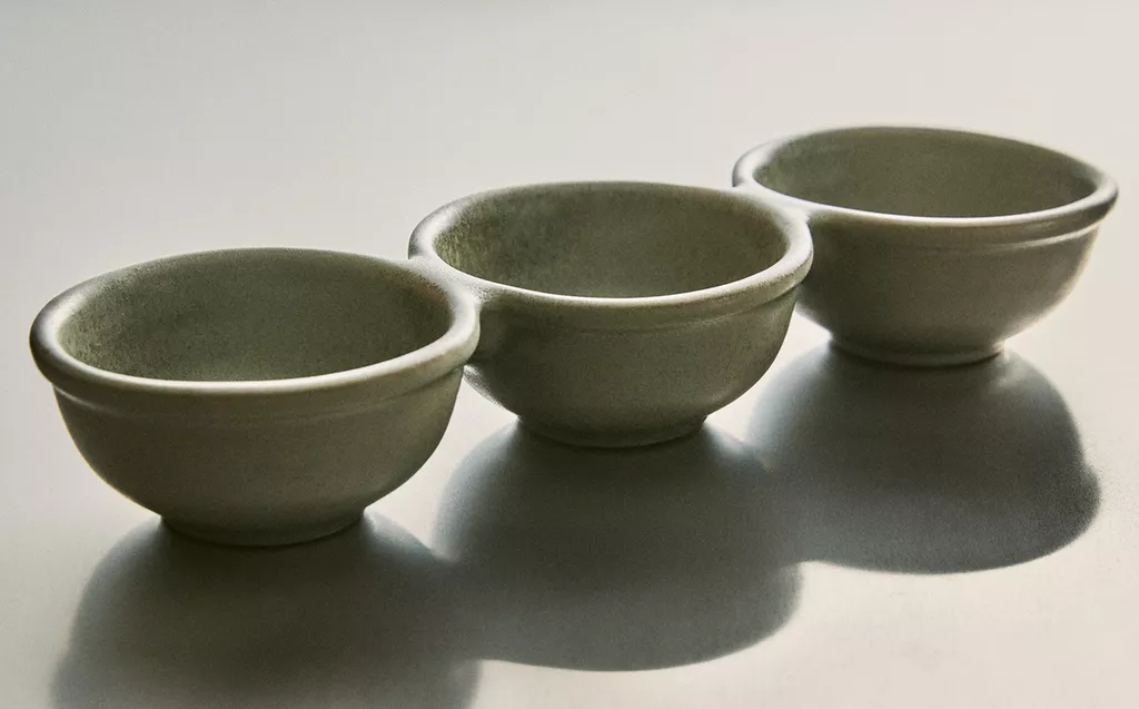 SET OF TERRACOTTA BOWLS