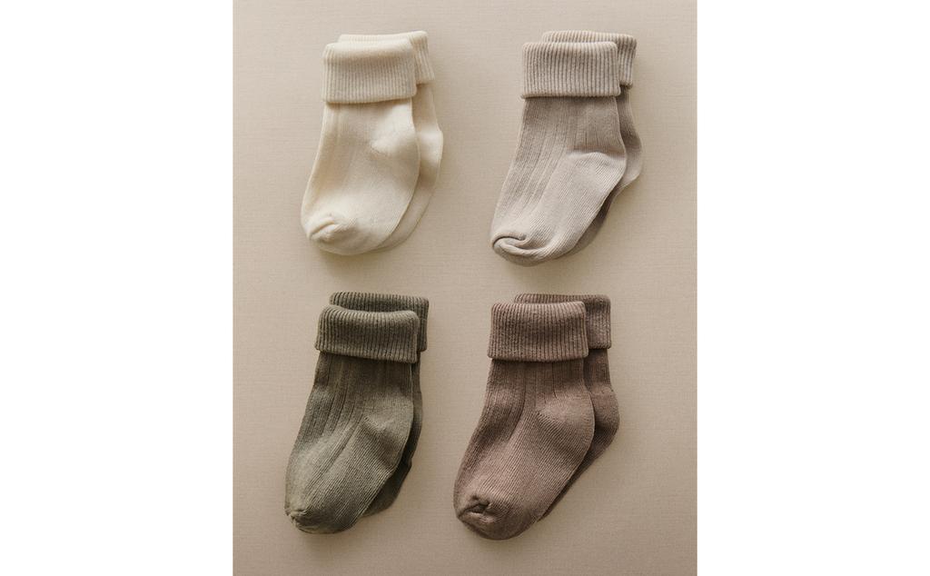 MULTICOLOURED BABY SOCKS (PACK OF 4) MULTICOLOURED BABY SOCKS (PACK OF 4)