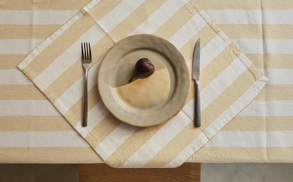 DYED THREAD STRIPED TABLECLOTH