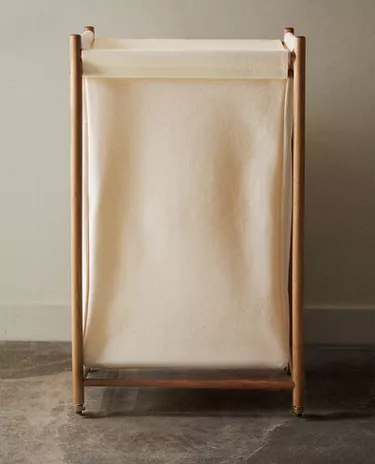 LAUNDRY BASKET WITH LID LAUNDRY BASKET WITH LID