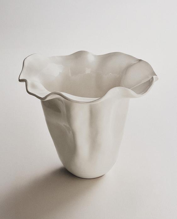 SHINY WAVY EARTHENWARE VASE