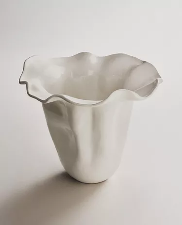 SHINY WAVY EARTHENWARE VASE