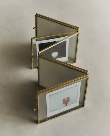 MULTIPLE PHOTO FRAME