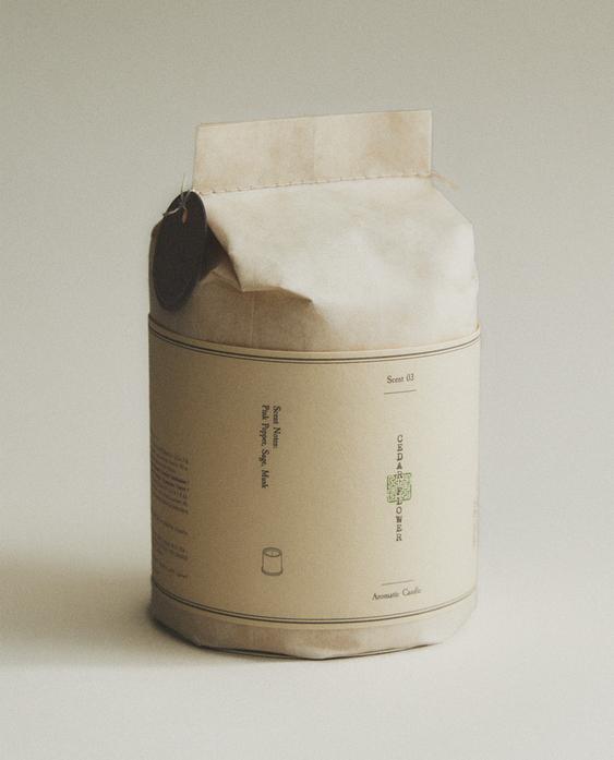 (140 G) CEDAR FLOWER SCENTED CANDLE