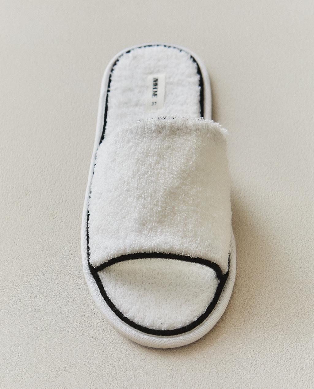 滚边毛巾平底拖鞋