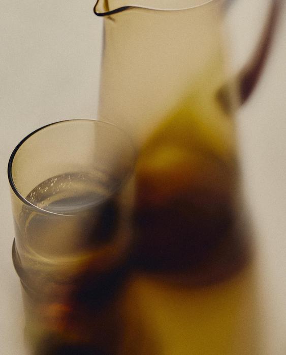 BUBBLE-EFFECT GLASS TUMBLER
