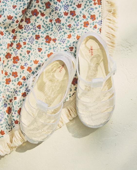 儿童闪光脚背包带式凉鞋