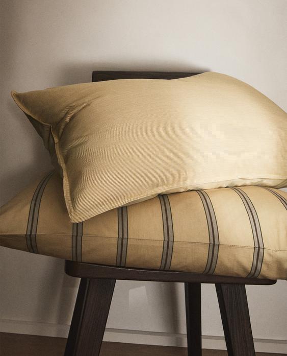 REVERSIBLE STRIPED PILLOWCASE REVERSIBLE STRIPED PILLOWCASE