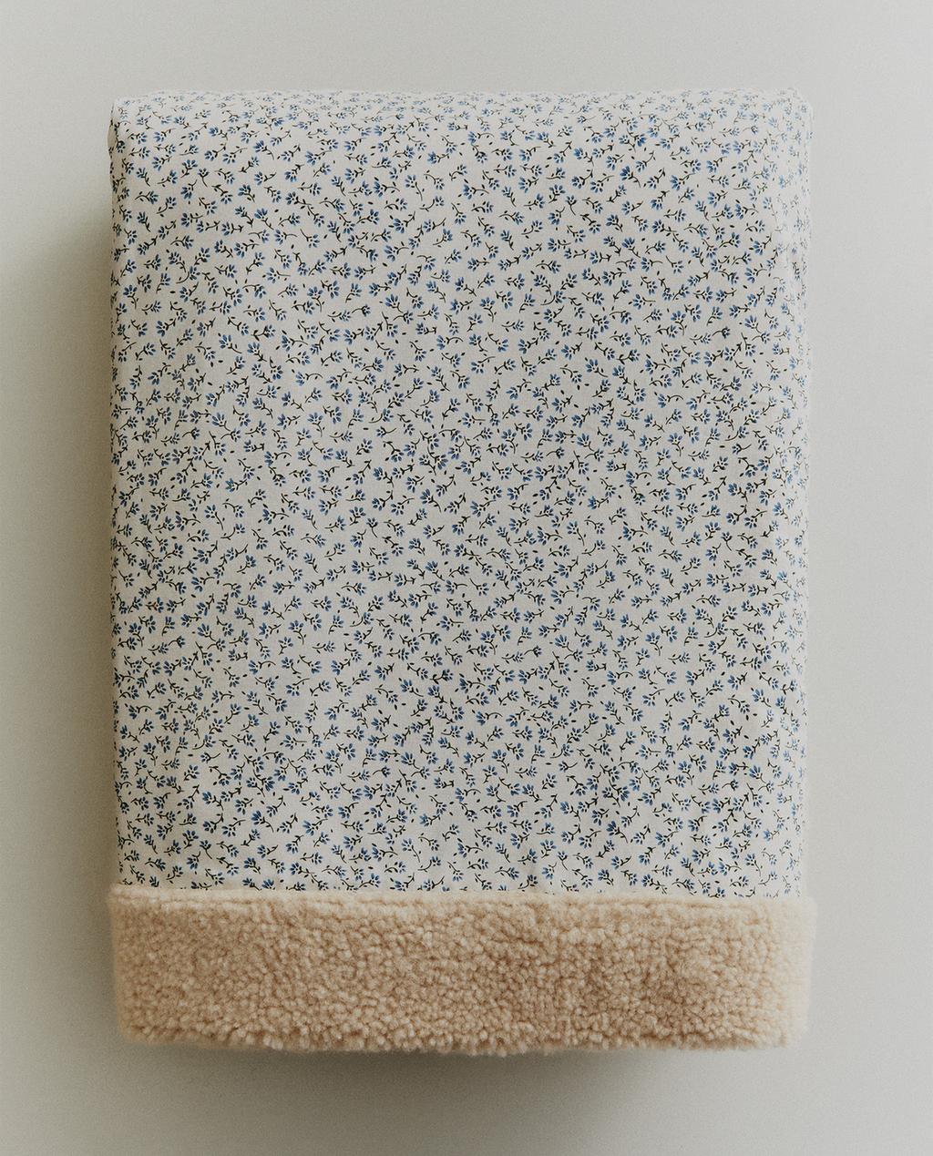 FLORAL PET BLANKET