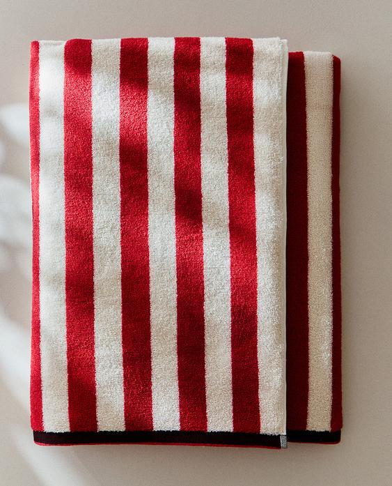 REVERSIBLE STRIPED BEACH TOWEL