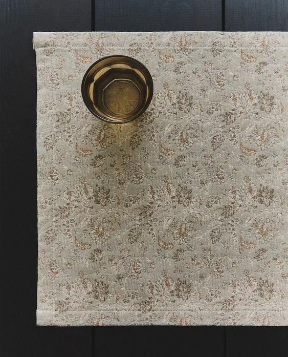 FLORAL JACQUARD PLACEMAT FLORAL JACQUARD PLACEMAT