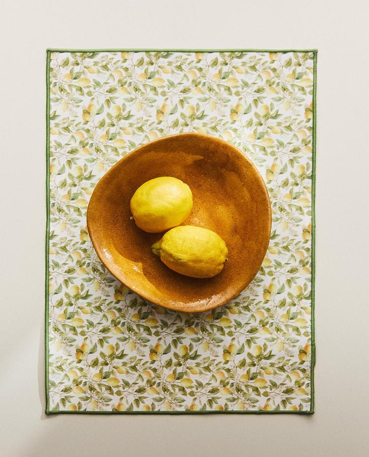 RESIN-COATED LEMON PRINT COTTON PLACEMAT