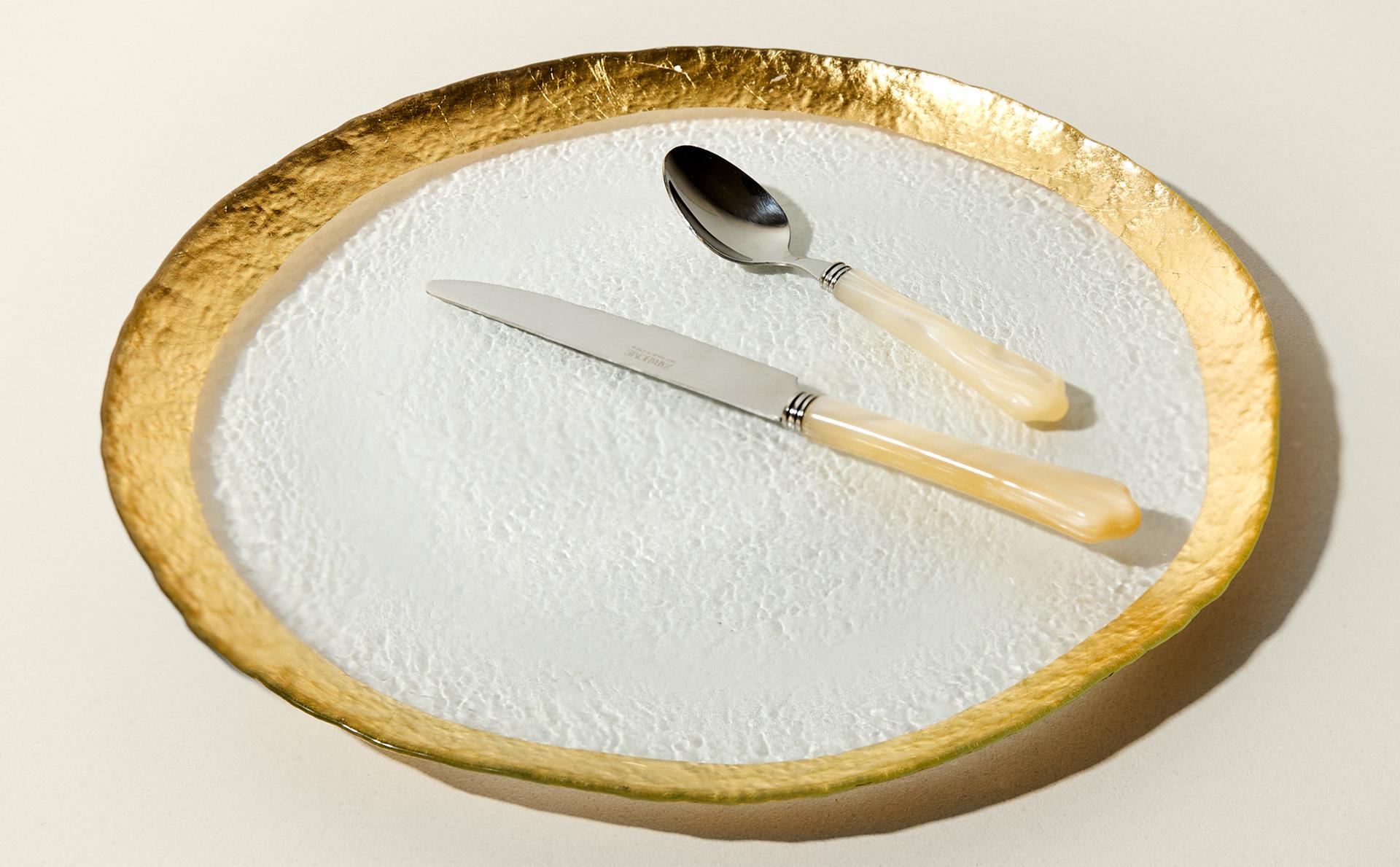 GLASS SERVICE PLATE WITH RIM GLASS SERVICE PLATE WITH RIM