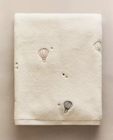 KIDS' TOWEL WITH BALLOONS KIDS' TOWEL WITH BALLOONS