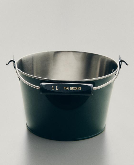 METAL LAUNDRY PEG BUCKET