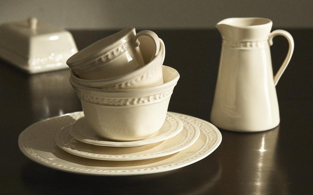 TEXTURED STONEWARE DINNER SET